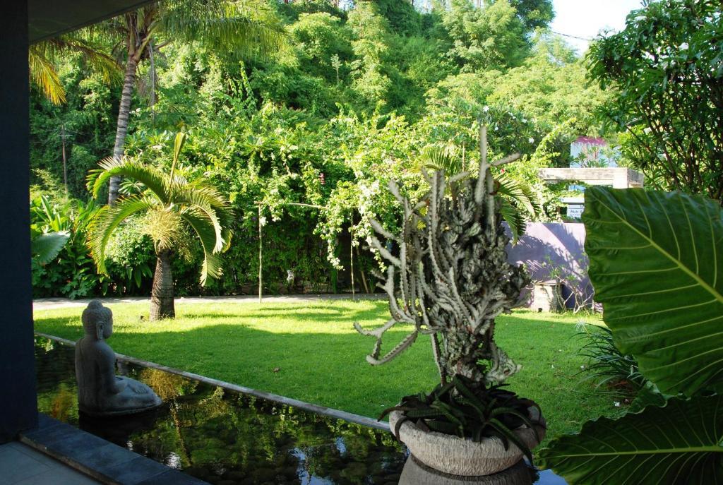Cafe Alberto B And B Senggigi Exterior photo