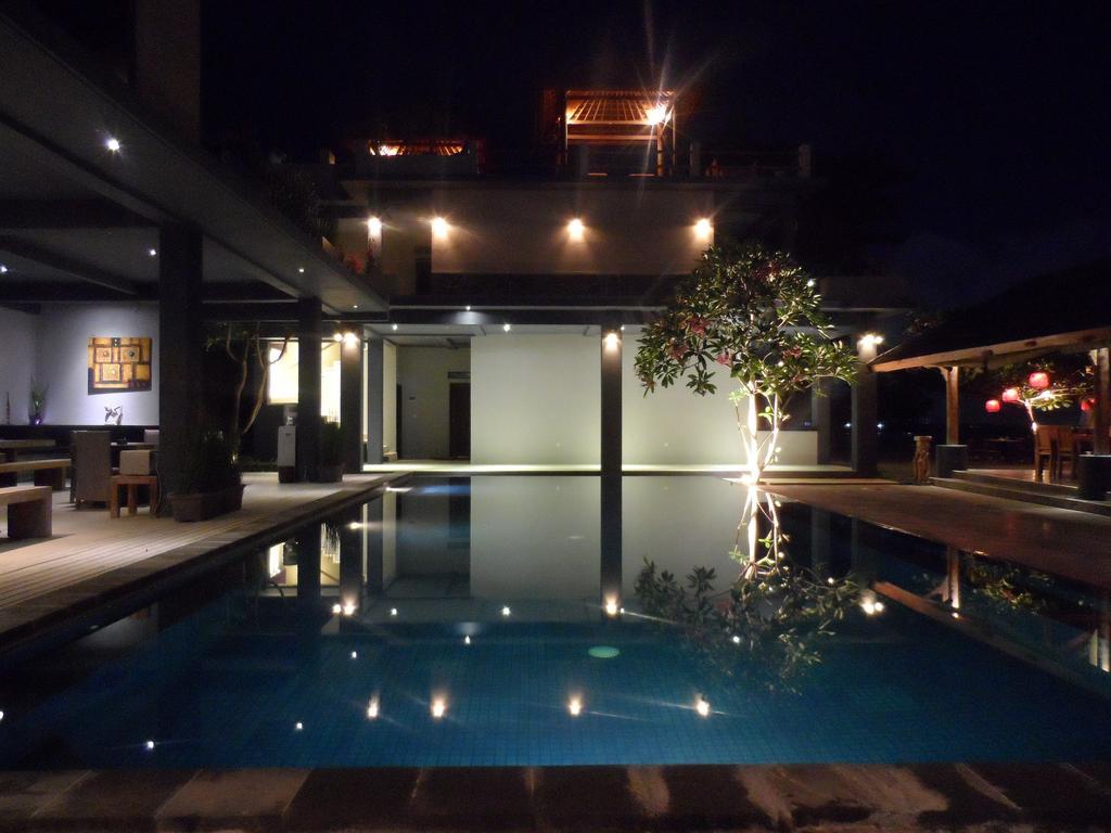 Cafe Alberto B And B Senggigi Exterior photo